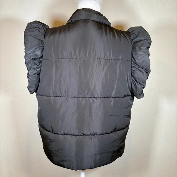 NWT Entro Black Puffer Vest with Puff Sleeves Size Medium - Picture 2 of 9